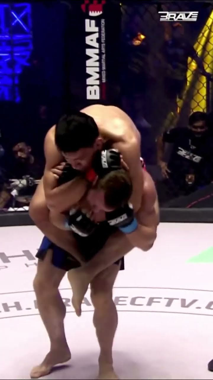 This is ? Via - @bravemmaf #mma #combatsports #knockout
