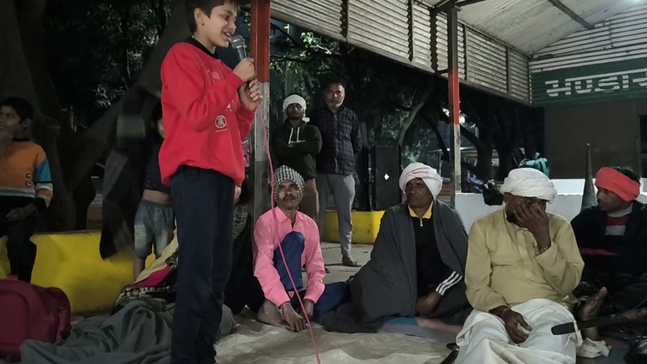 हरे रामा हरे कृष्ण गंगा के तट पर कीर्तन करो