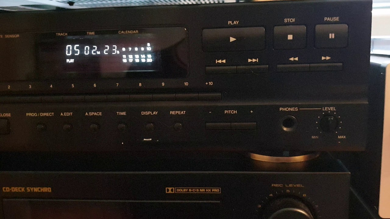 Denon DCD-715 made in Germany 1995 - YouTube