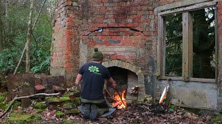 Bushcraft Survival camp in Ancient Woodland Ruins - Foraging & Campfire Cooking