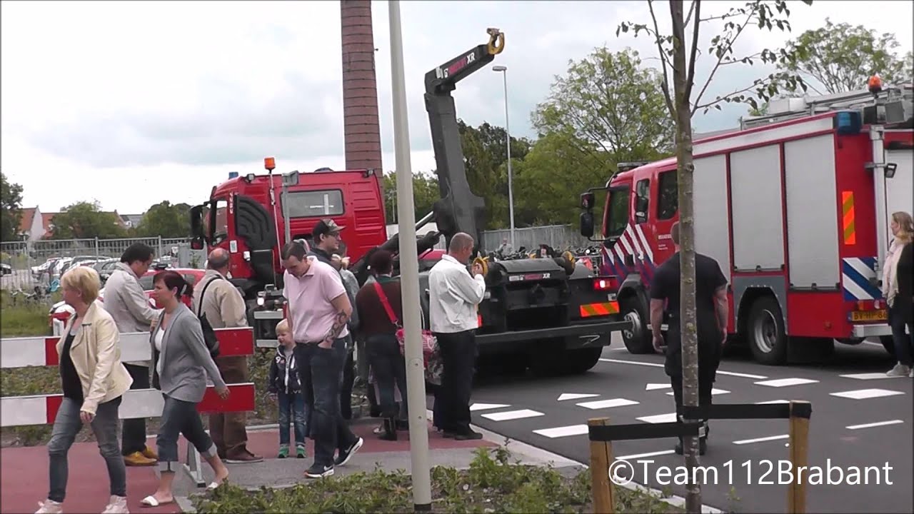 Showtjes Diverse Voertuigen Open Dag Brandweer Bergen op Zoom - YouTube