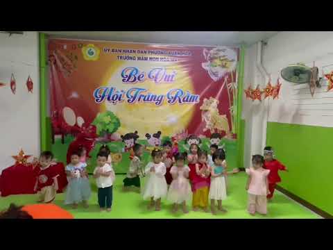 Trường Mầm non Hoa Mai Phường Xuân Hoà Nhóm 25-36 tháng (Gấu bông) VDTN Rước đèn trung thu