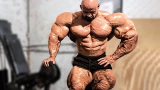 This Man Didnt Train To Look Good He Trained To Survive Branch Warren