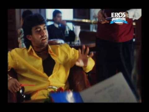 Tapori Aamir with Urmila in a posh restaurant - Rangeela