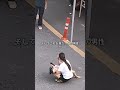 意識を失った娘を見た母親は慌てたが、幸いにも！