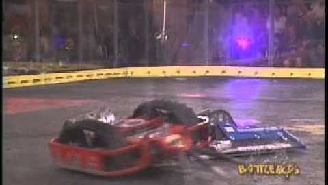 Complete Control VS El Diablo, Battlebots Season 2, Middleweight Quarter Final