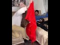 Mujer le pilla a su novio masturbandose