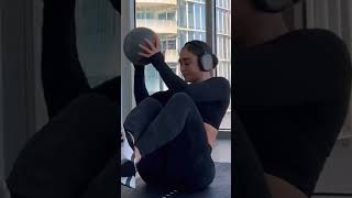 Leana Deeb Intense Workout 🔥🔥#leanadeeb #fitnessmodel #workoutmotivation #intenseworkout #shorts