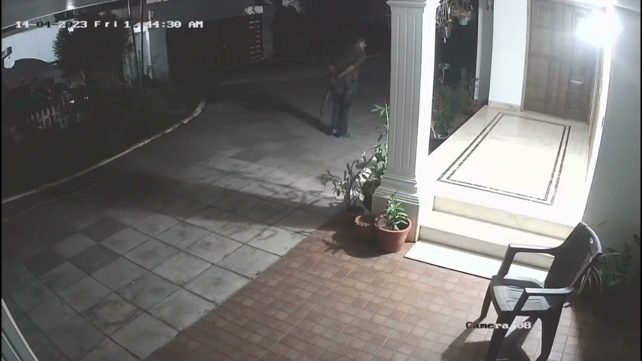 Theft attempt in Perumbavoor Kerala, caught on security camera 