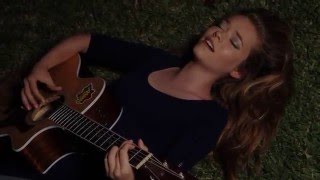Jade Pettyjohn: Cover of The Moon Song by Karen O chords