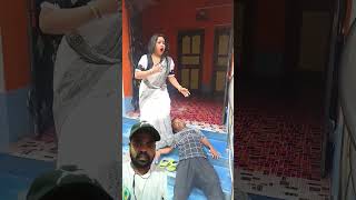 Asi Kya Cheez Hai Jo Baccho Ka Dara Raha Hai..