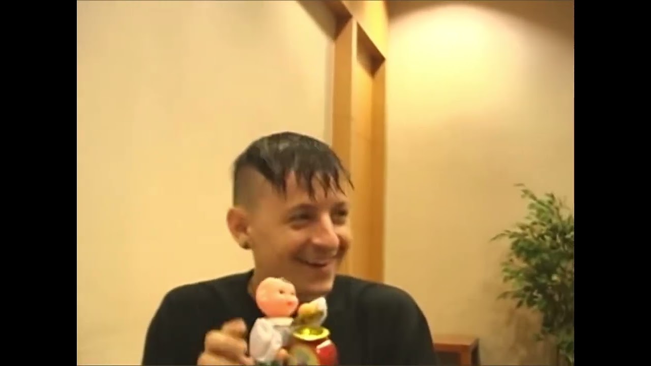 Chester: "Mike, Mike! "he's got a hair cut😆😆"
