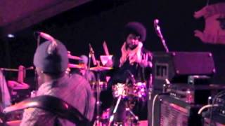 Video thumbnail of "Slum Village LIVE with The Roots - Okayplayer 2000 - Austin, TX"