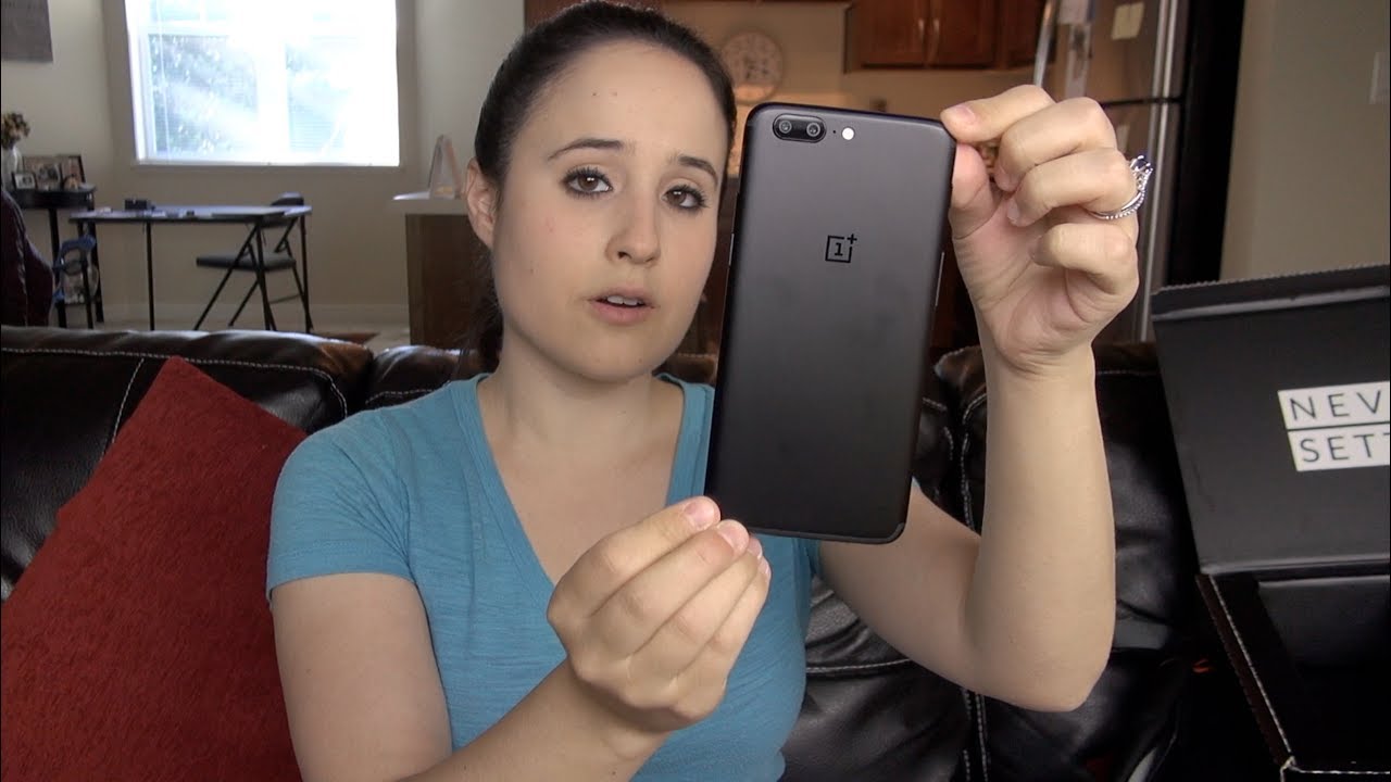 OnePlus 5: Unboxing & In-Depth REVIEW