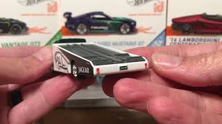 Hot Wheels Team Transport Jaguar Lightweight E type Unboxing