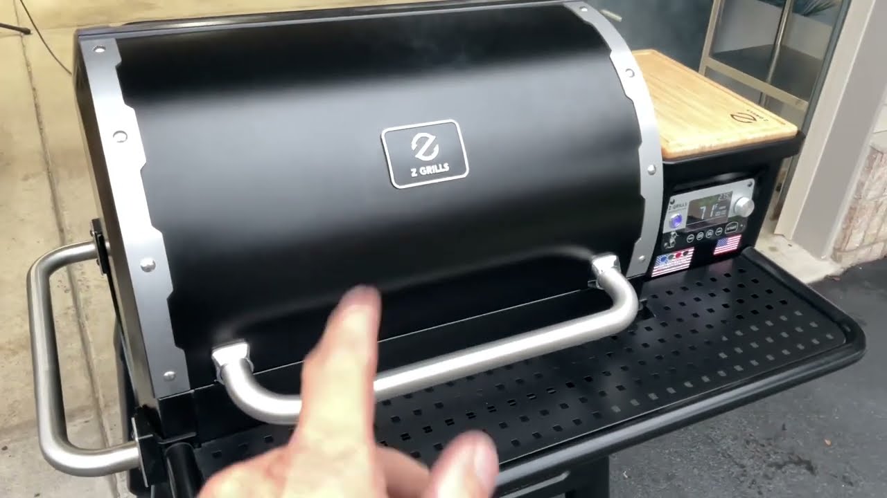 Wood Fired Pizza on The Z-Grills Pellet Grill! 