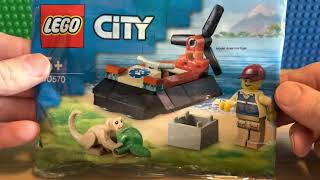 Lego City 60300 & 30570 Building