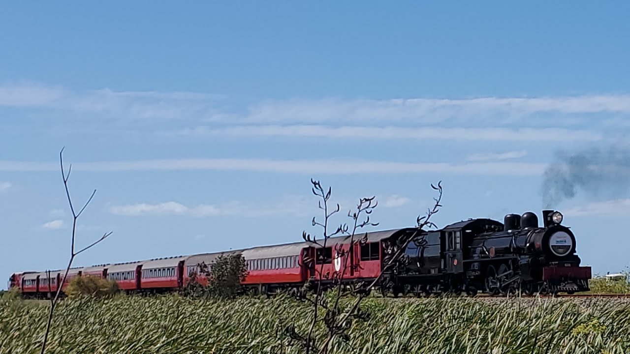 Art Deco Huff N' Puff shuttle 2026