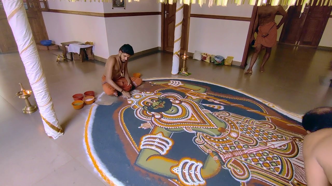 Kalam Ezhuthu - Vettekkaran Paattu at Naduvath Mana