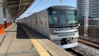 東京メトロ13000系13122F 谷塚駅発車