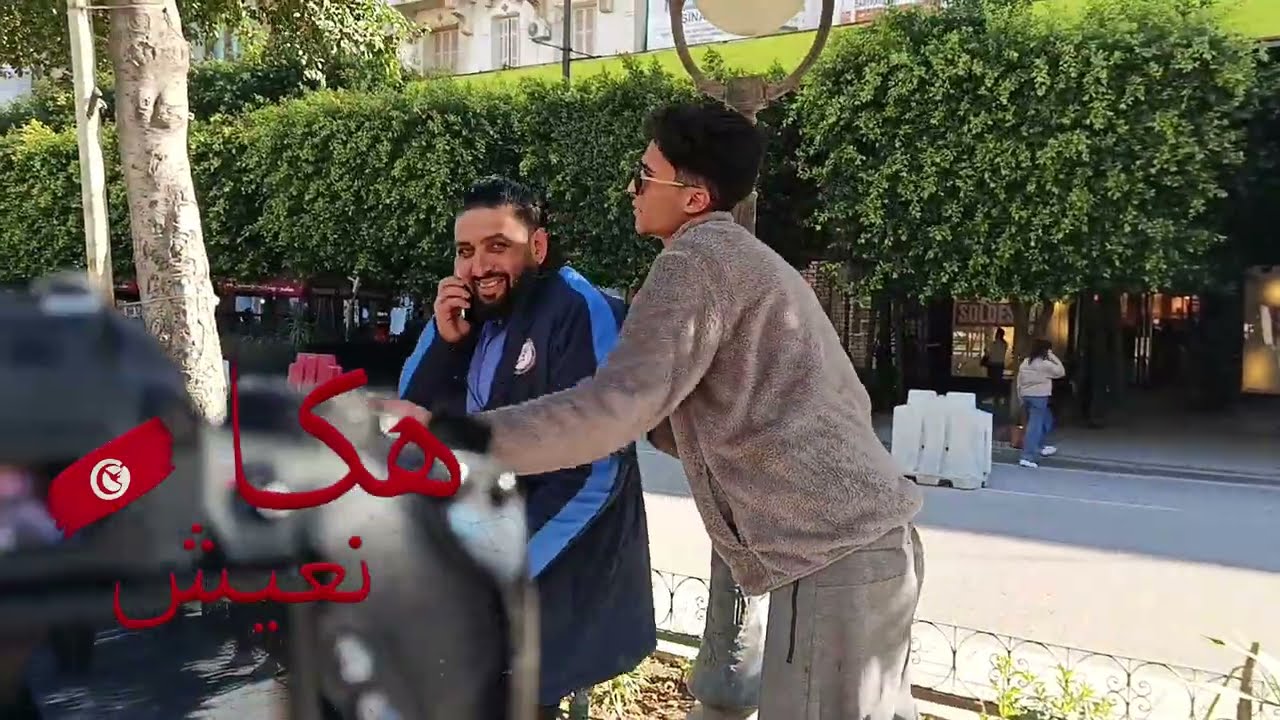 Haka n3ich|كاميرا خفية تبدا صايم وقاعد لاباس عليك يجي شكون يحل فيك فتارية 