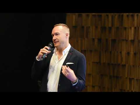 How Reddit Saved My Class (and Could Save Higher Education) | Charles Burke | TEDxNUS