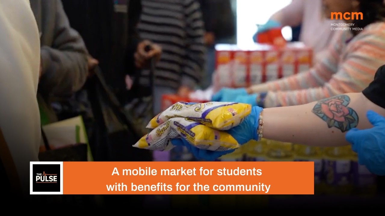 A mobile market for students with benefits for the community