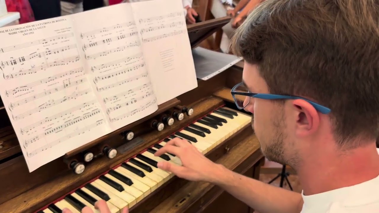 Himne de la Coronació de la Mare de Déu de la Salut de Ròtova