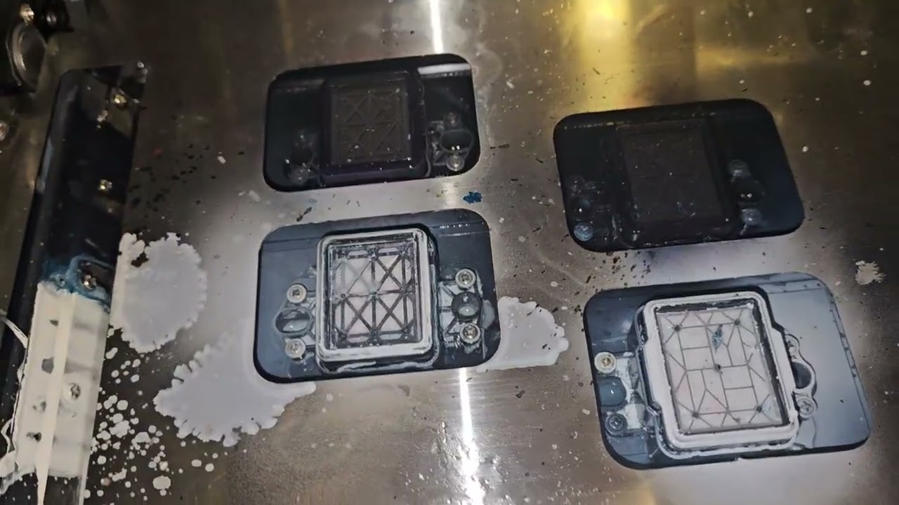 Head Soak "Wet Cap" DTF direct to film printer with 4 i3200 epson printheads cleaning solution