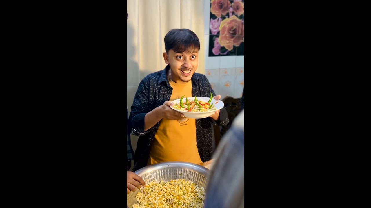 ঝালমুড়ি তে বোম্বাই মরিচ 🙂 | Jhal muri party