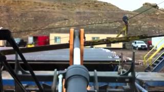 Laying down drill pipe