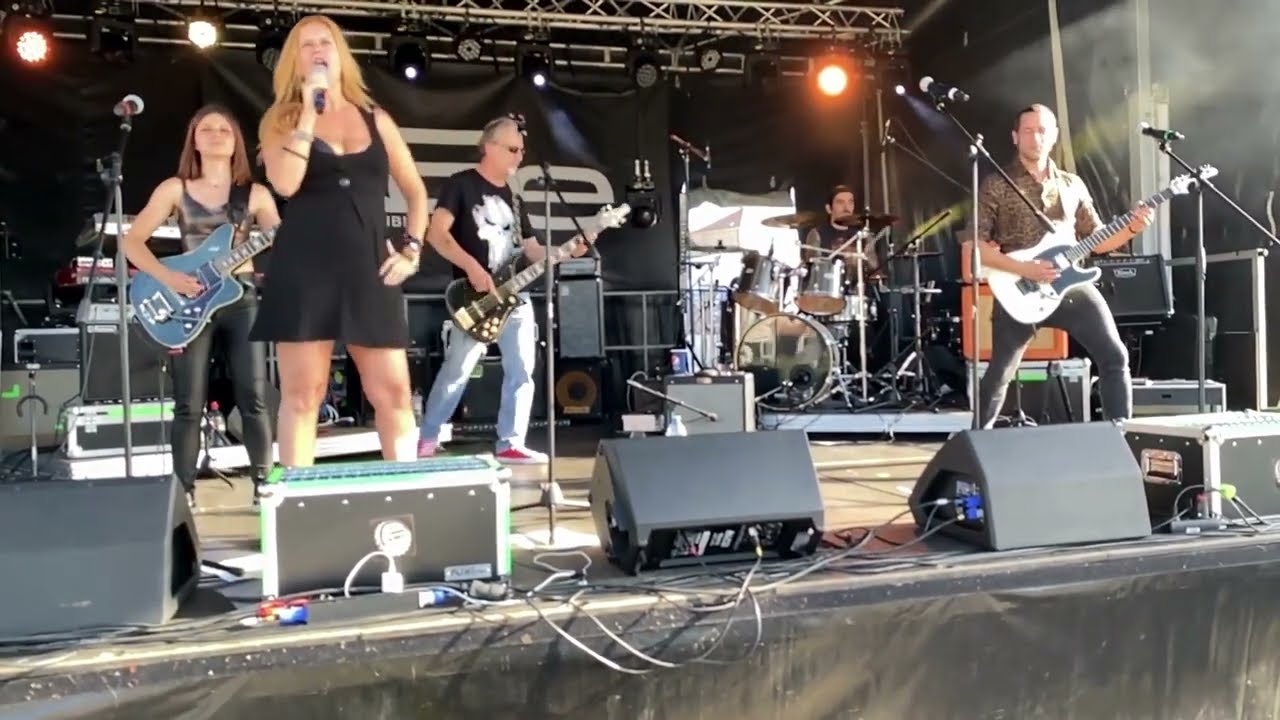 Gina Simmons and the nobodies - KISS of DEATH 2025