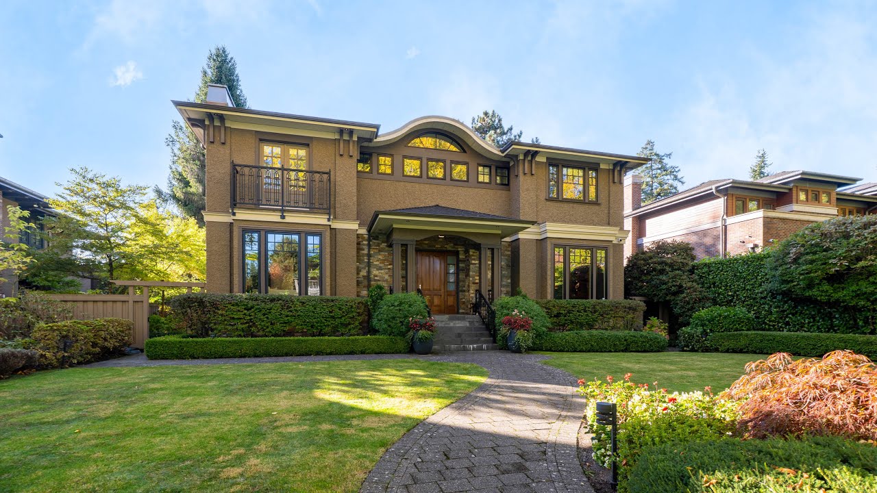 5961 Churchill St, Vancouver | Staged by Macalling Staging