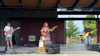 “White Rabbit” by Jefferson Airplane performed live by Lisa And The Missing Pieces 