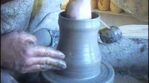 SIMON LEACH - throwing a beer tankard