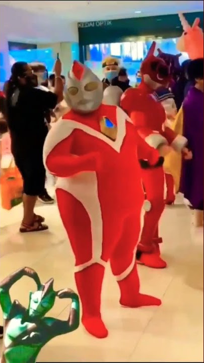 Ultraman Gendut Joget Lucu Banget