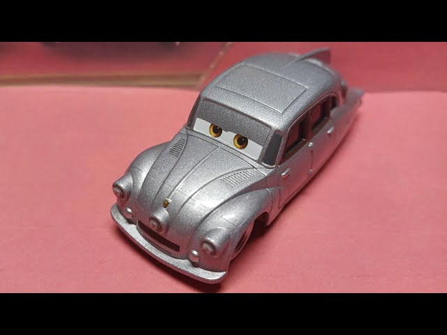 Mattel Disney/Pixar Cars 2 Sir Harley Gassup (Buckingham Palace
