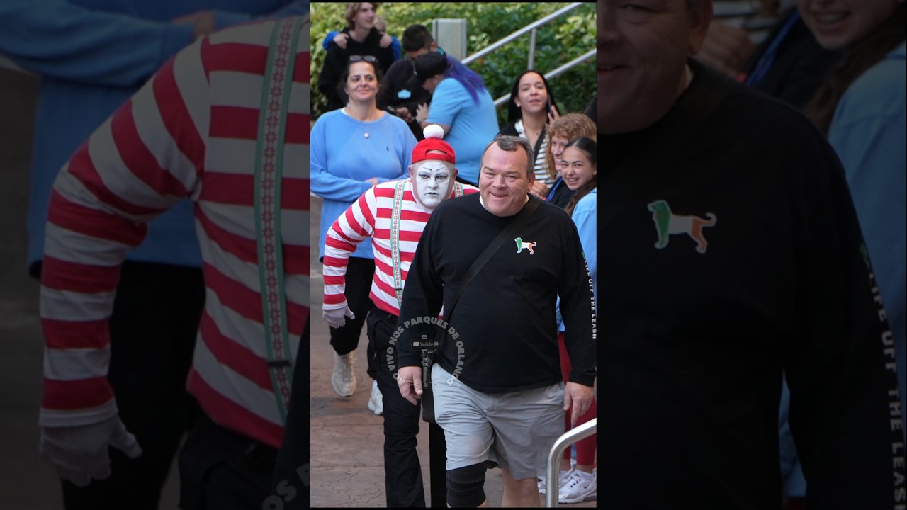 Tom o mímico imitando este homem caminhando 😂🤣 #tomthemime #seaworldorlando #seaworldmime