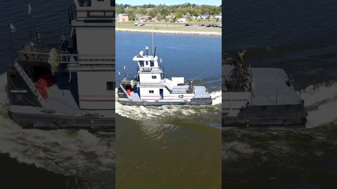 Donna Rae headed into Port after assisting another tow.  