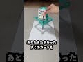 カメラに絵を見せるとそれを描いてくれるロボットに鏡を向ければ自画像を描くはず！