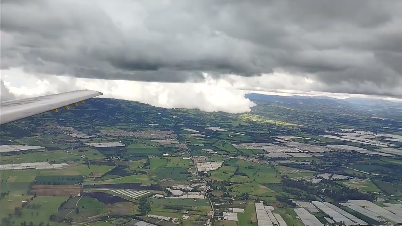 Descenso y Aproximación Aeropuerto internacional ElDorado SKBO Embraer ERJ145 FAC1171/HK4525