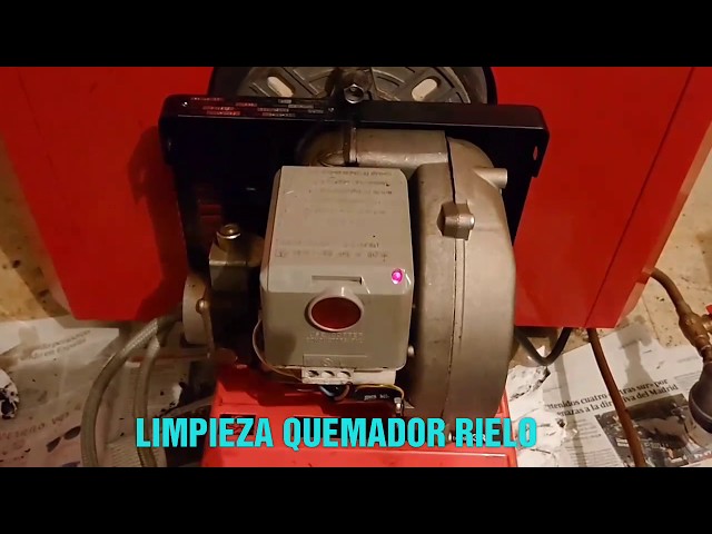 Limpieza quemador de gasoil Roca Rielo para gente que vive en la montaña Roca