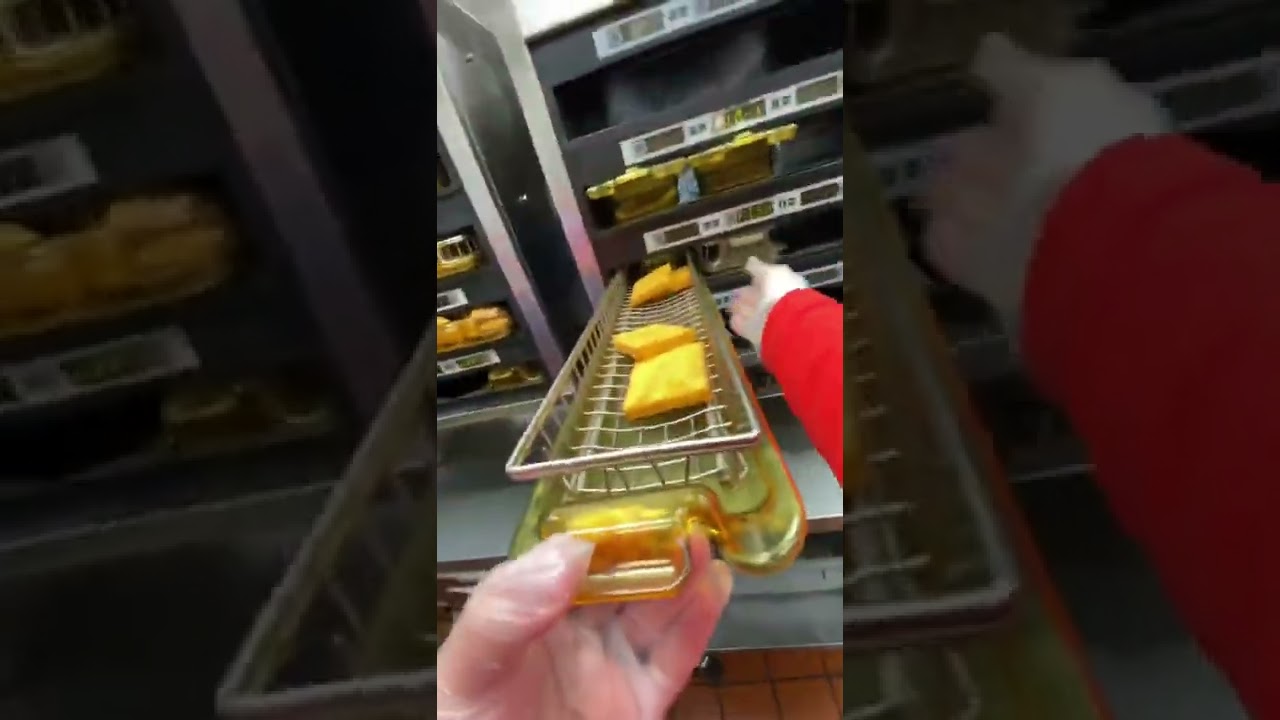 Почему Макдоналдс постоянно пищит?! 