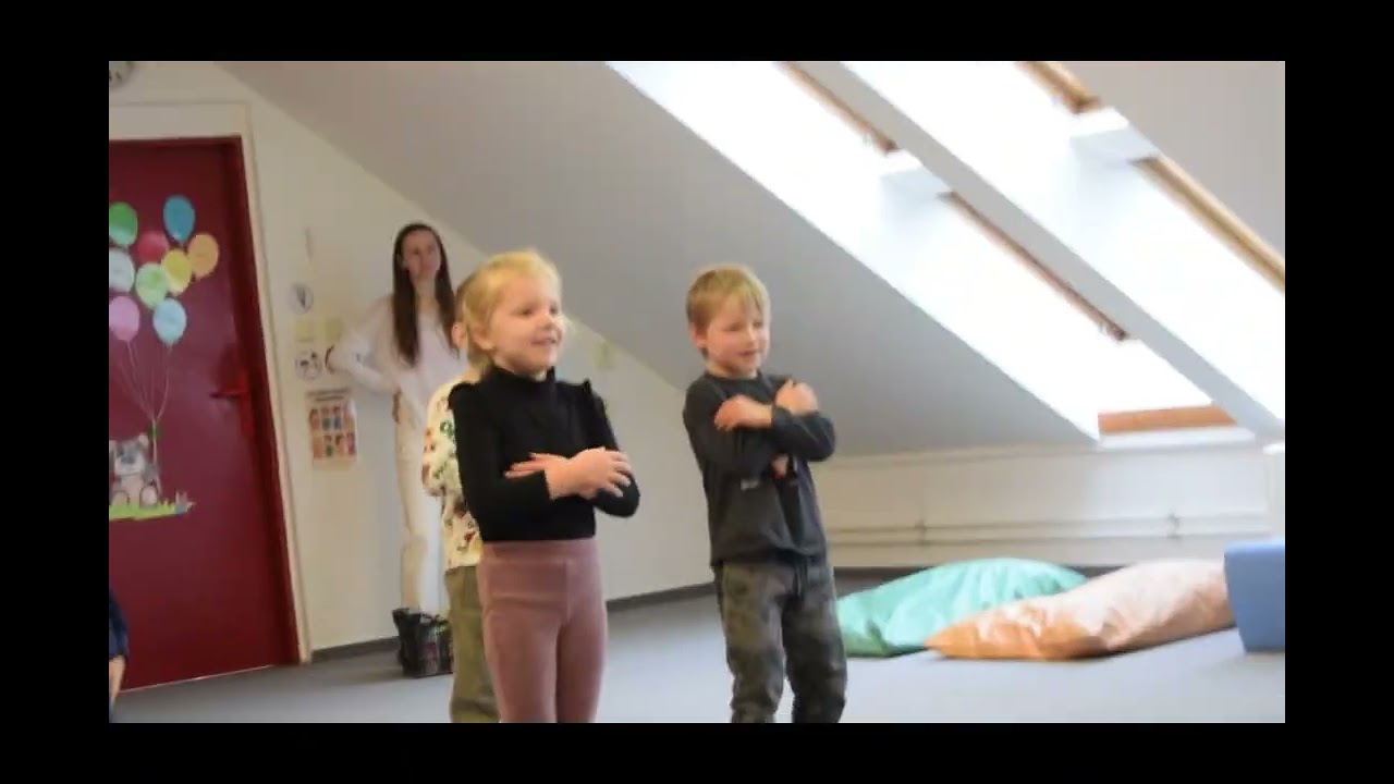 Mikulášská nadílka 9.B na 1. stupni