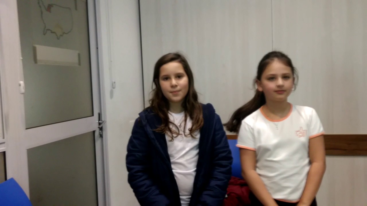 The Simple Present Game - English Brain Break