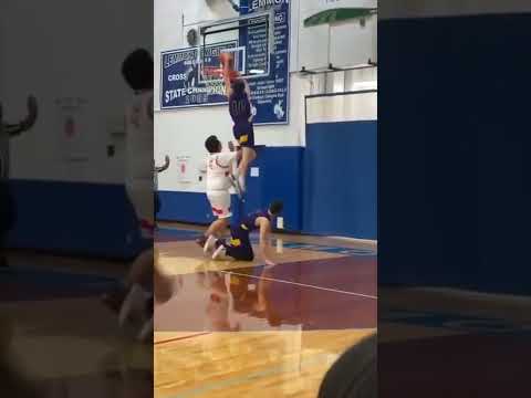 Teammate Tried To Help Him Dunk😂😂   #shorts