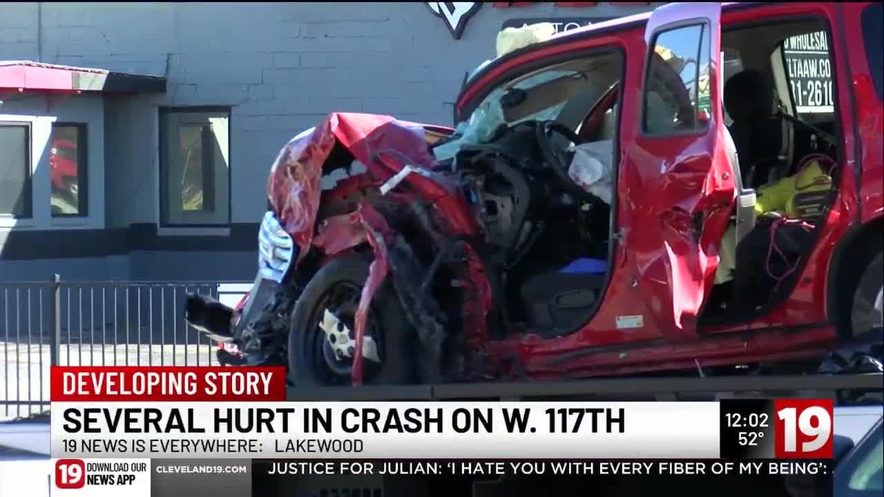 Driver fleeing traffic stop causes serious crash in Lakewood - YouTube