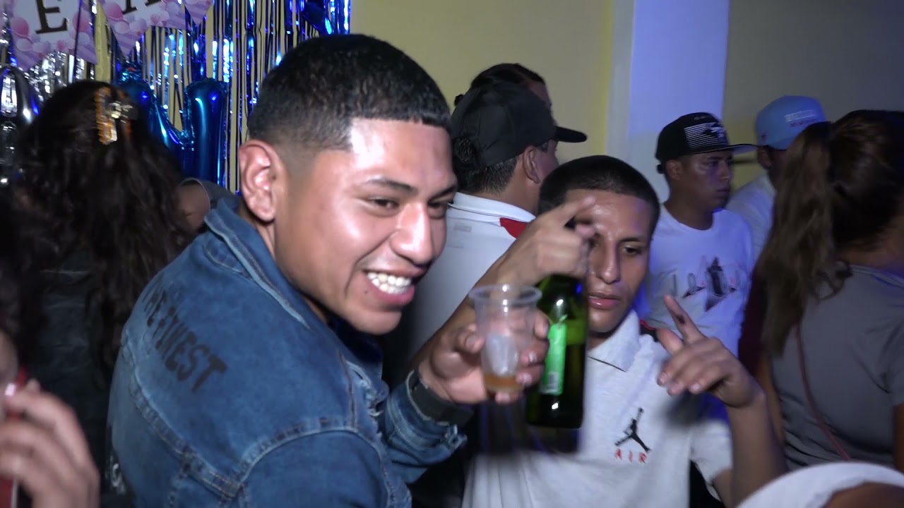 EL RECLUSO - LOS CHICOS DE LA CUMBIA...FELIZ CUMPLEAÑOS "XINITHA DIANA"