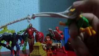Marvel Comics-1999 Burger King Spider man and Dock Ock at the Clock Tower