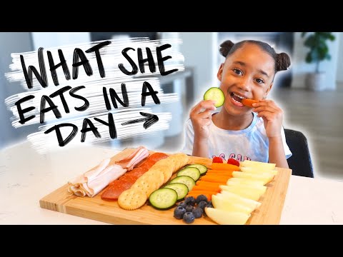 What My *Picky* Kid Eats in a Day! (Easy Meal Ideas)